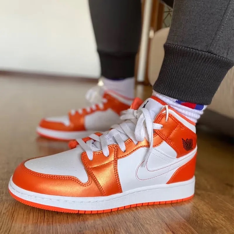 Nike Jordan 1 Mid Metallic Orange Gs Size 7y